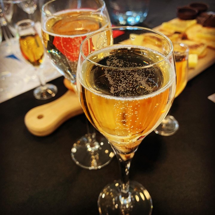 WINE TASTING WEEKEND